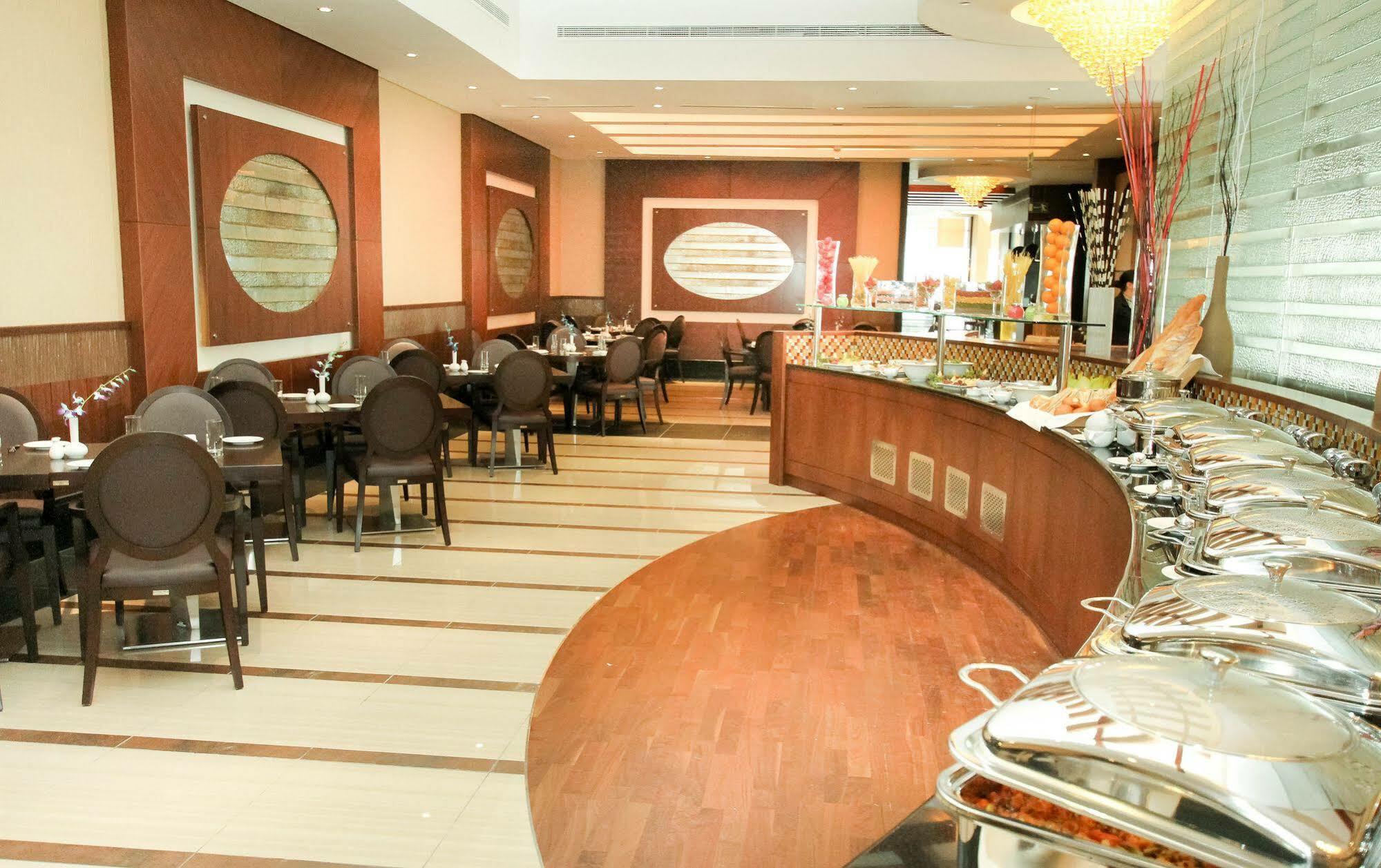 Danat Capital Hotel Абу-Даби Экстерьер фото